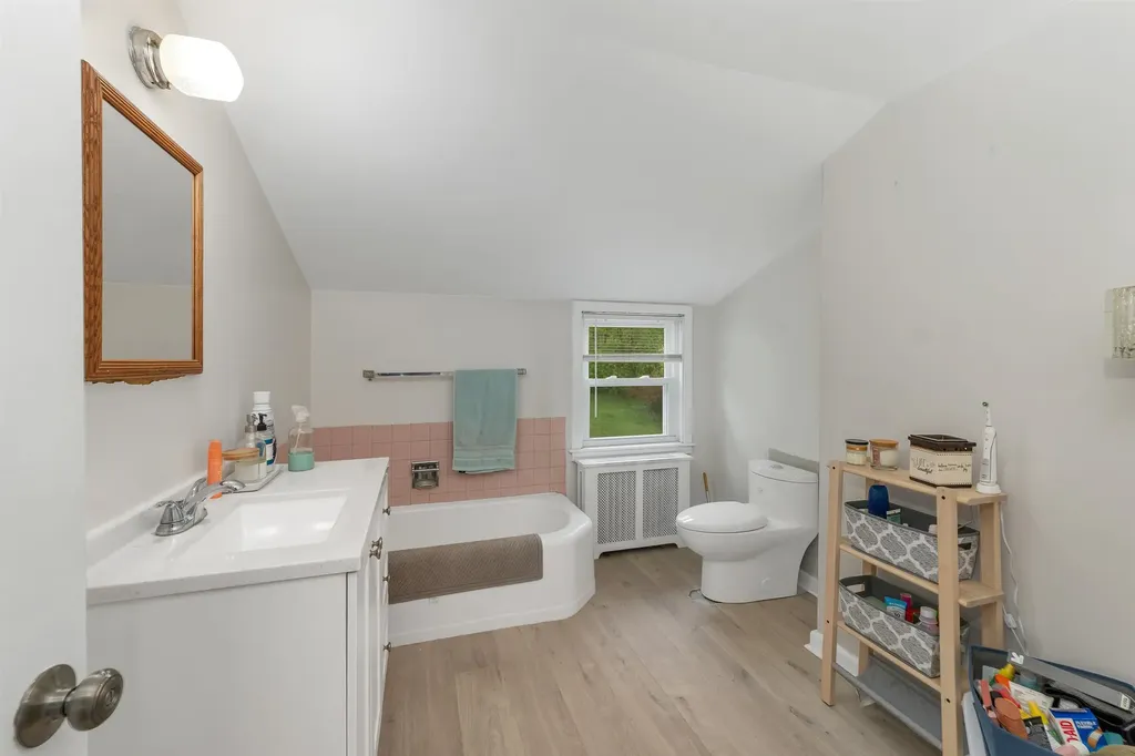74 Pine Street Rollinsford NH 03869