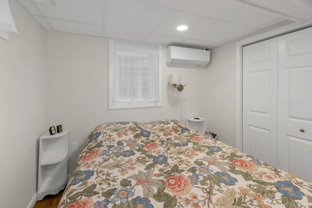 74 Pine Street Rollinsford NH 03869