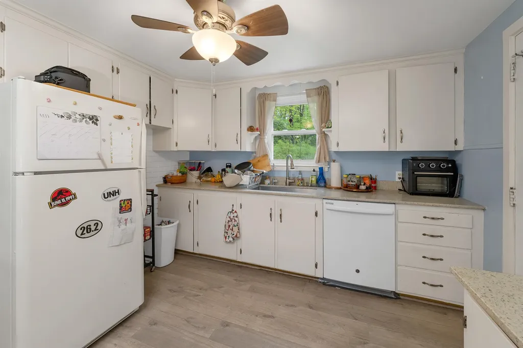 74 Pine Street Rollinsford NH 03869