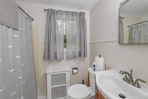 74 Pine Street Rollinsford NH 03869