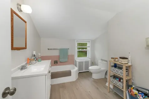 74 Pine Street Rollinsford NH 03869