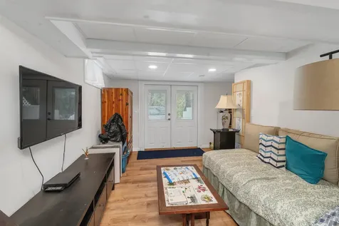 74 Pine Street Rollinsford NH 03869