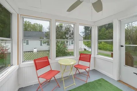 74 Pine Street Rollinsford NH 03869