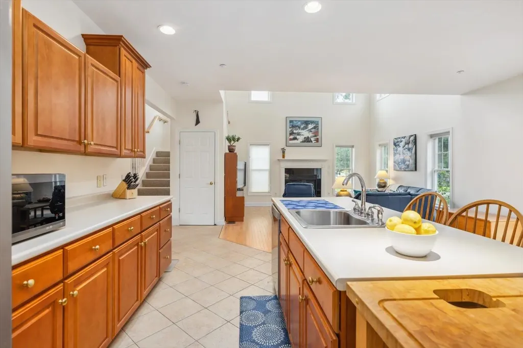 14 East Ridge Drive Peterborough NH 03458