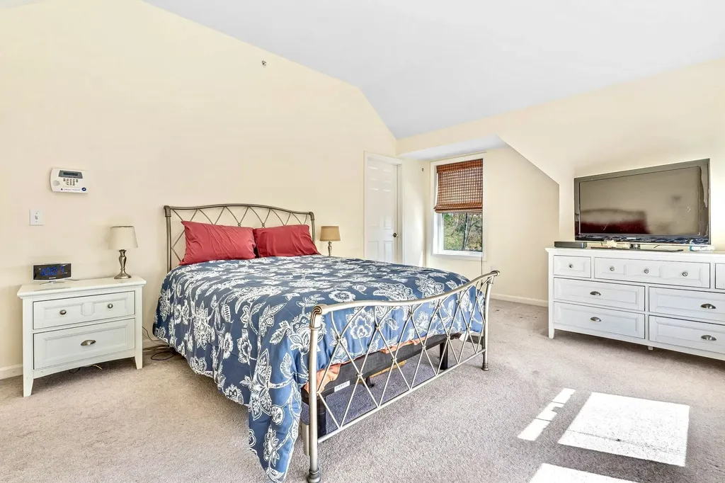 51 Hackett Hill Road Manchester NH 03102