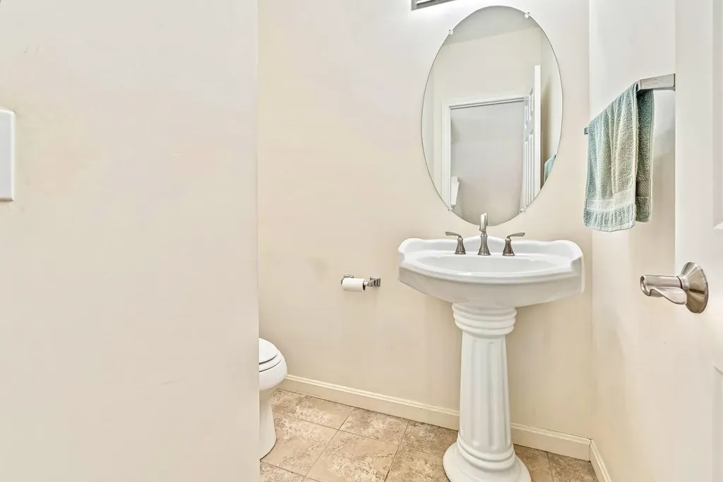 51 Hackett Hill Road Manchester NH 03102