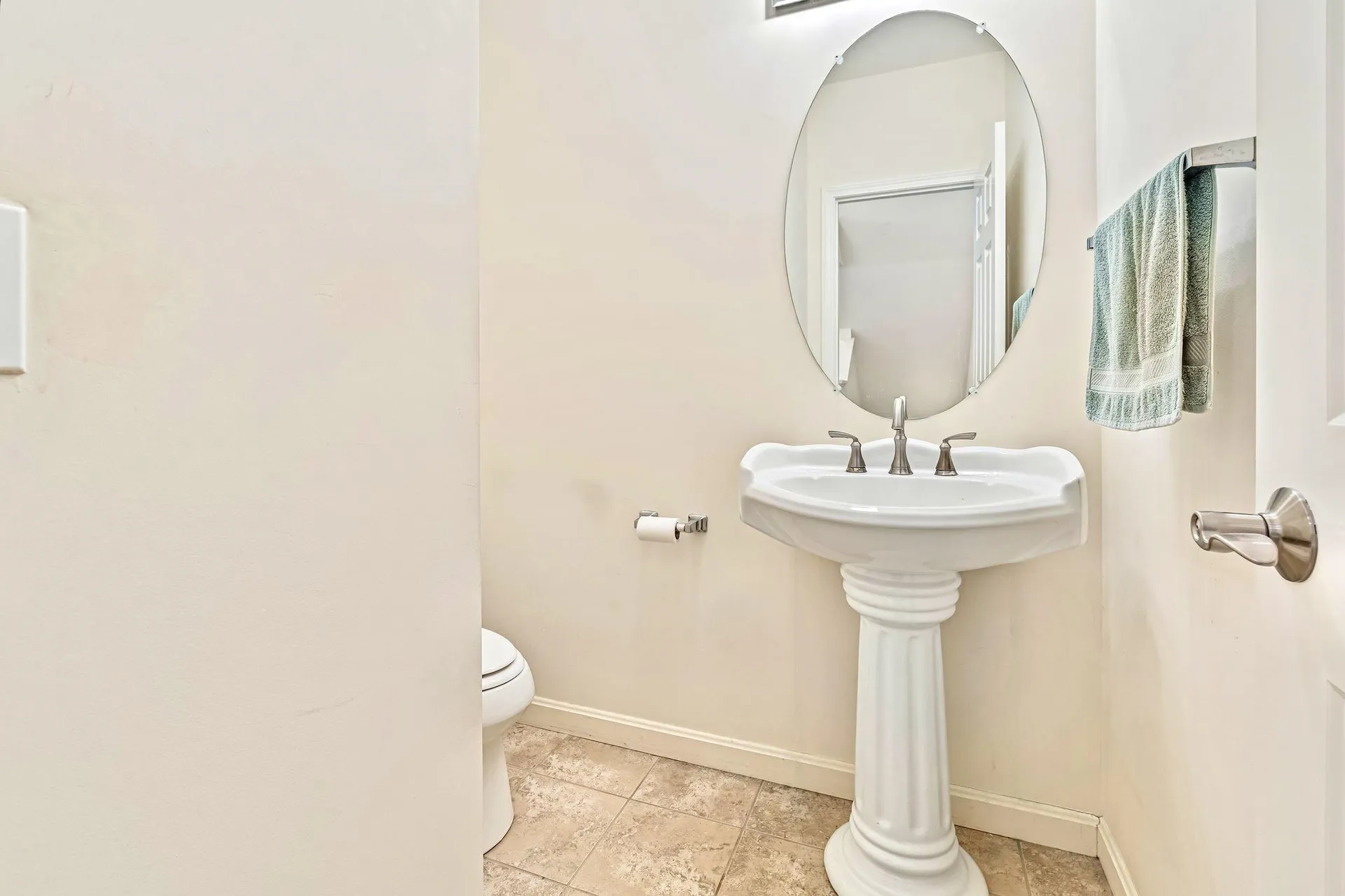 51 Hackett Hill Road Manchester NH 03102