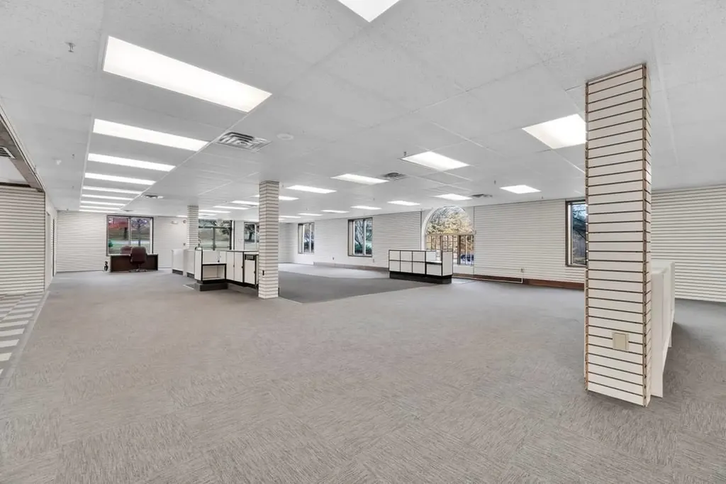 2 Gregory Drive South Burlington VT 05403-9998