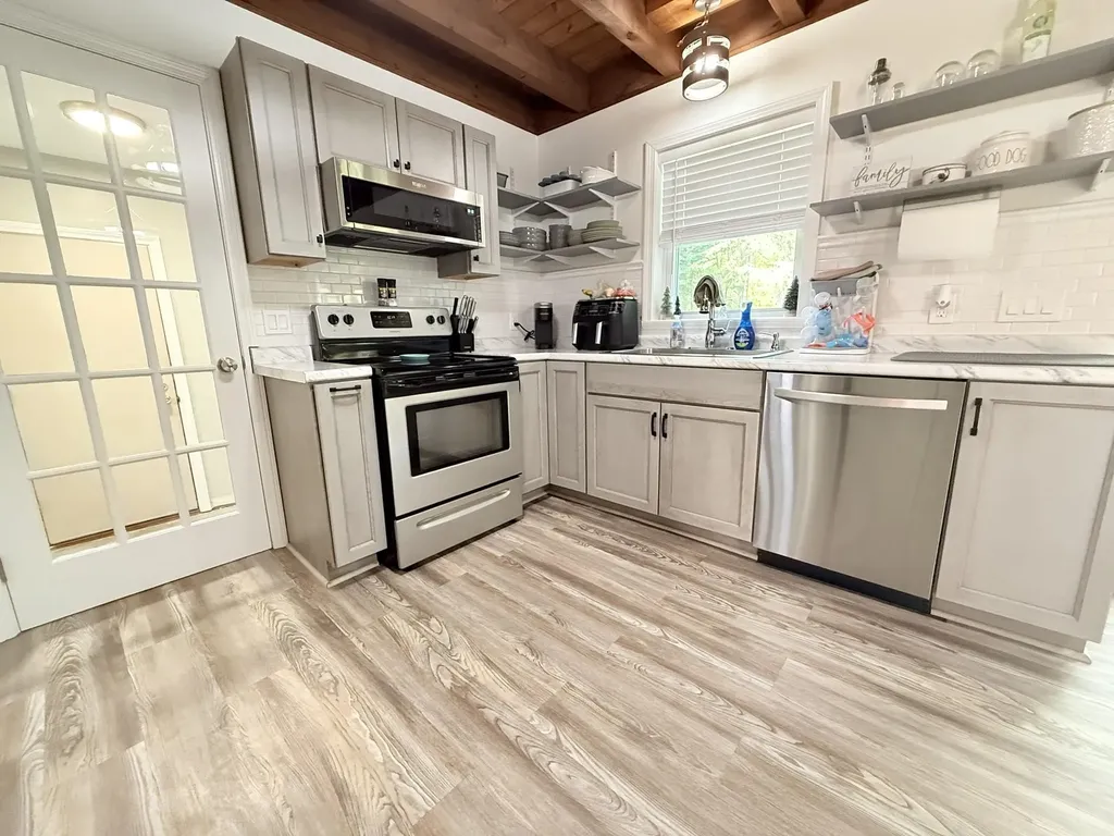 3 Cindy Avenue Claremont NH 03743