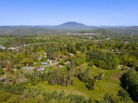 3 Cindy Avenue Claremont NH 03743