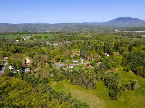 3 Cindy Avenue Claremont NH 03743