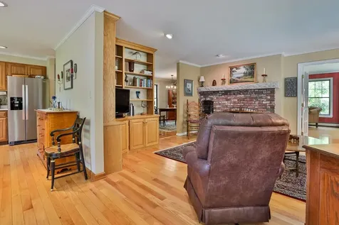 51 Hillcrest Road Goffstown NH 03045