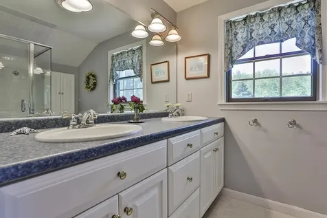 51 Hillcrest Road Goffstown NH 03045