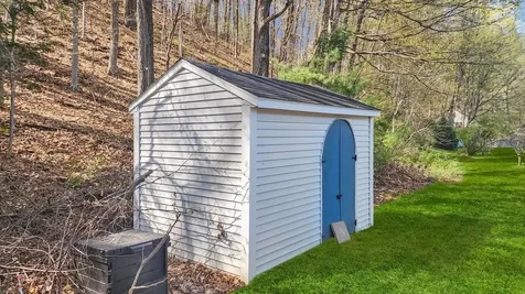 1474 Hartford Avenue Hartford VT 05001