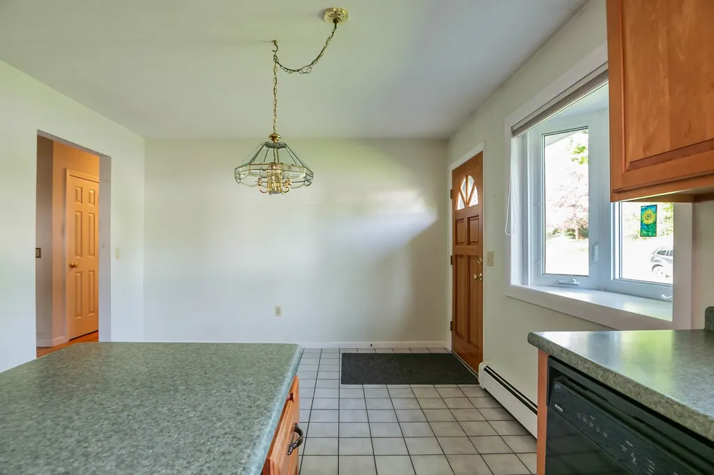 17 Mountain View Boulevard South Burlington VT 05403