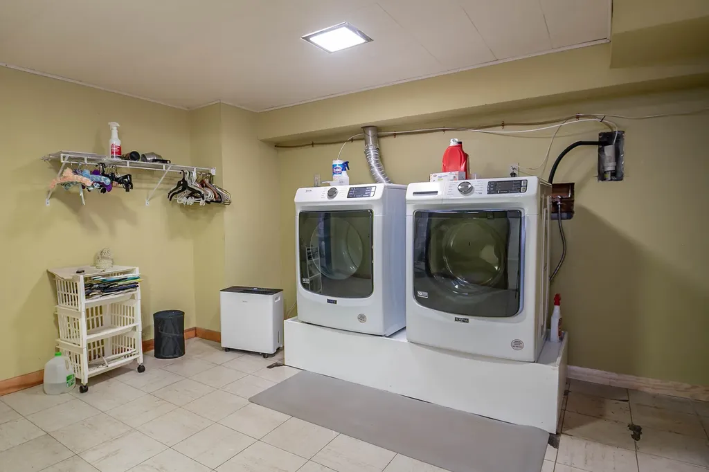 17 Mountain View Boulevard South Burlington VT 05403