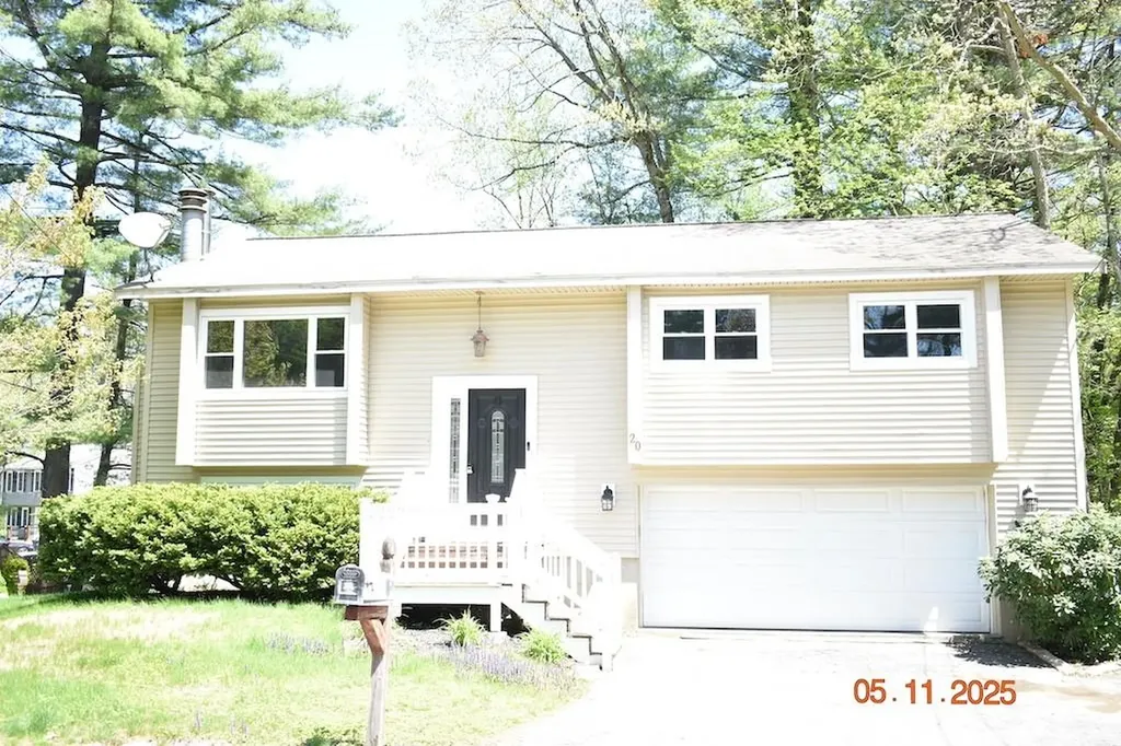 20 Valencia Drive Nashua NH 03062