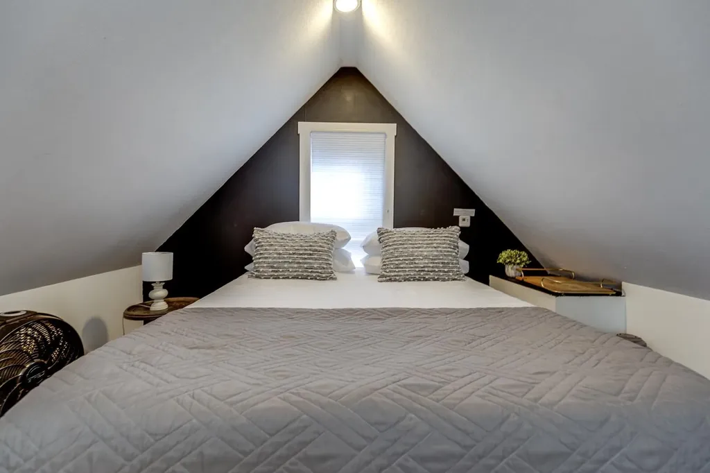 61 Central Street Sunapee NH 03782