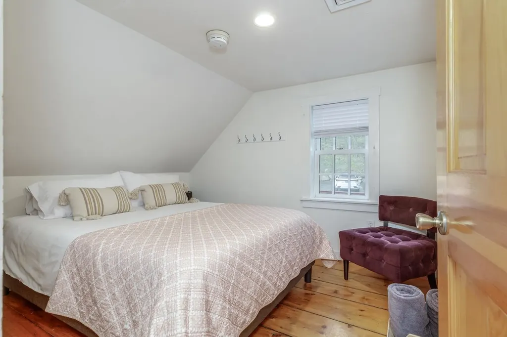 61 Central Street Sunapee NH 03782