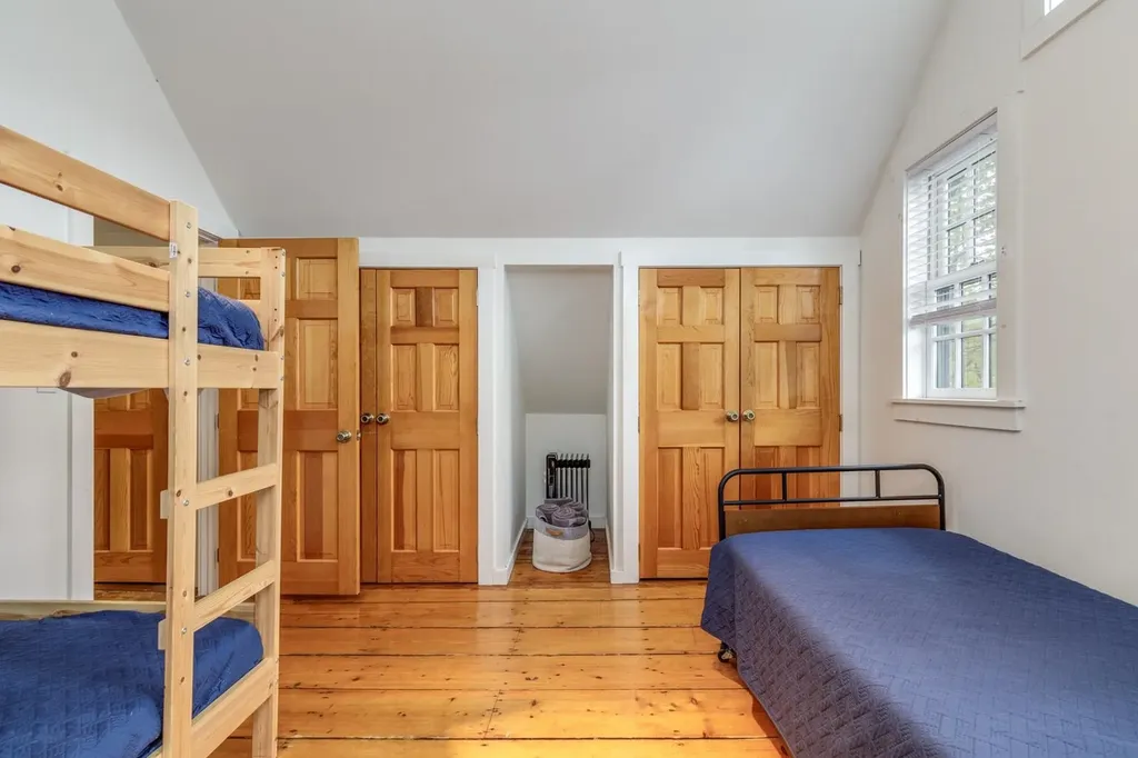 61 Central Street Sunapee NH 03782