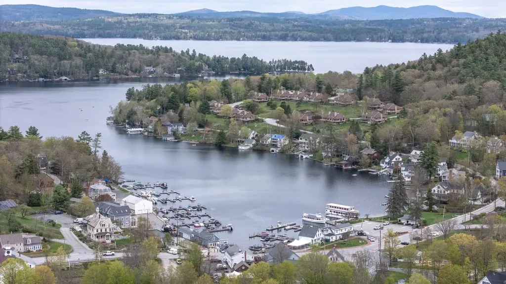 61 Central Street Sunapee NH 03782