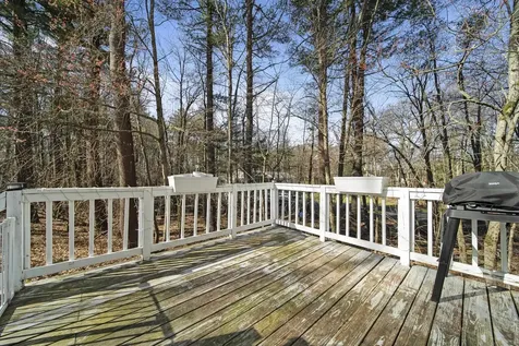 167a Hampstead Road Derry NH 03038