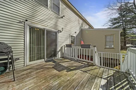 167a Hampstead Road Derry NH 03038