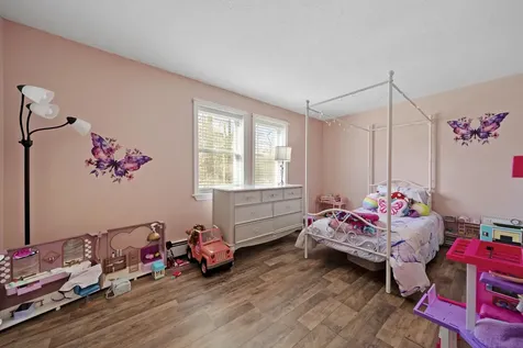 167a Hampstead Road Derry NH 03038