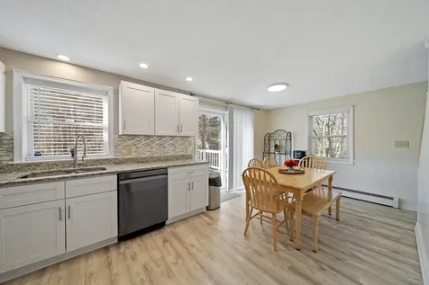 167a Hampstead Road Derry NH 03038