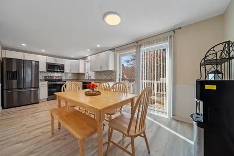 167a Hampstead Road Derry NH 03038