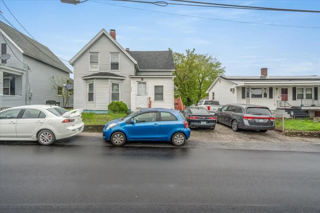 952 Somerville Street Manchester NH 03103