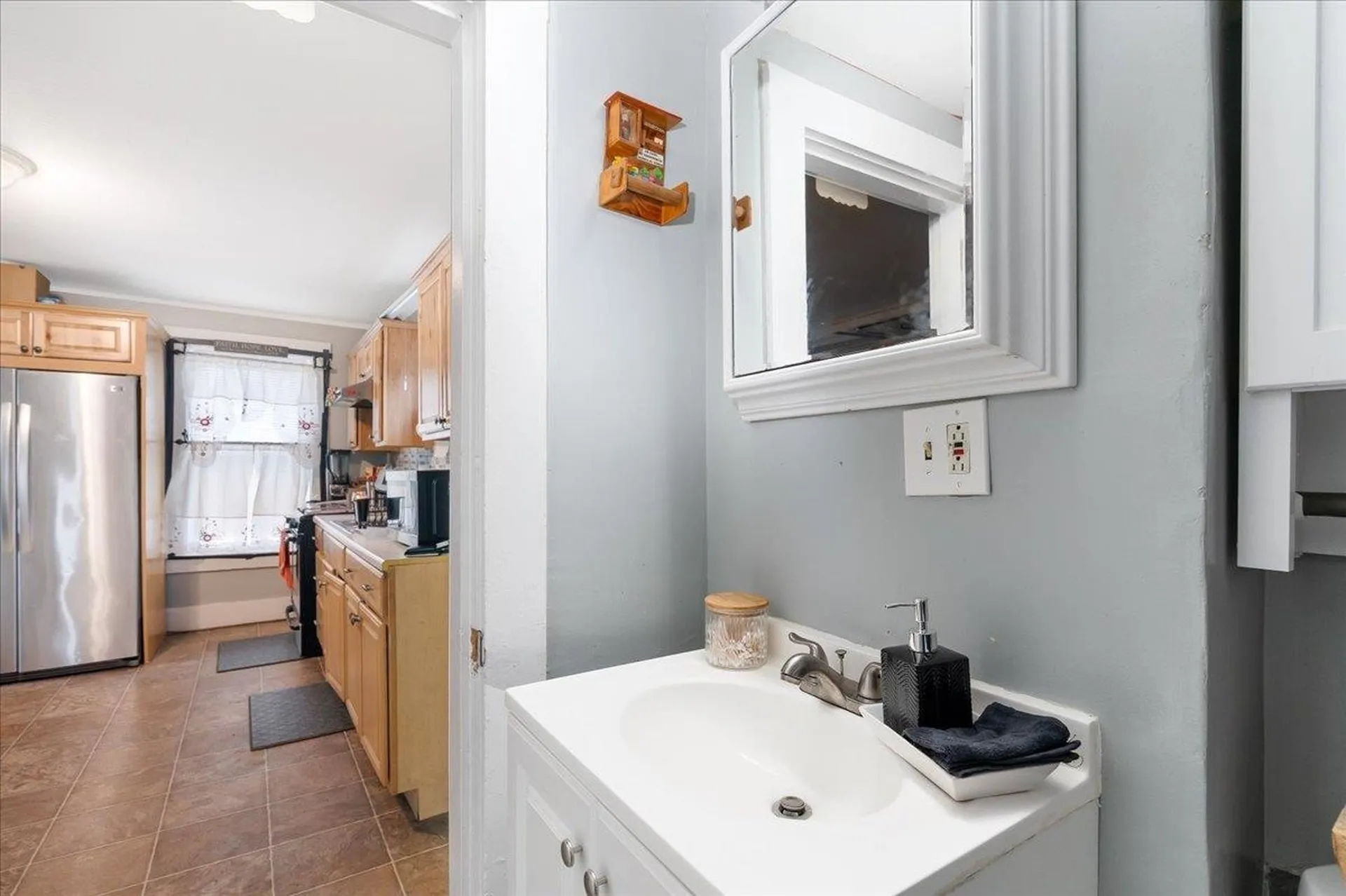 952 Somerville Street Manchester NH 03103