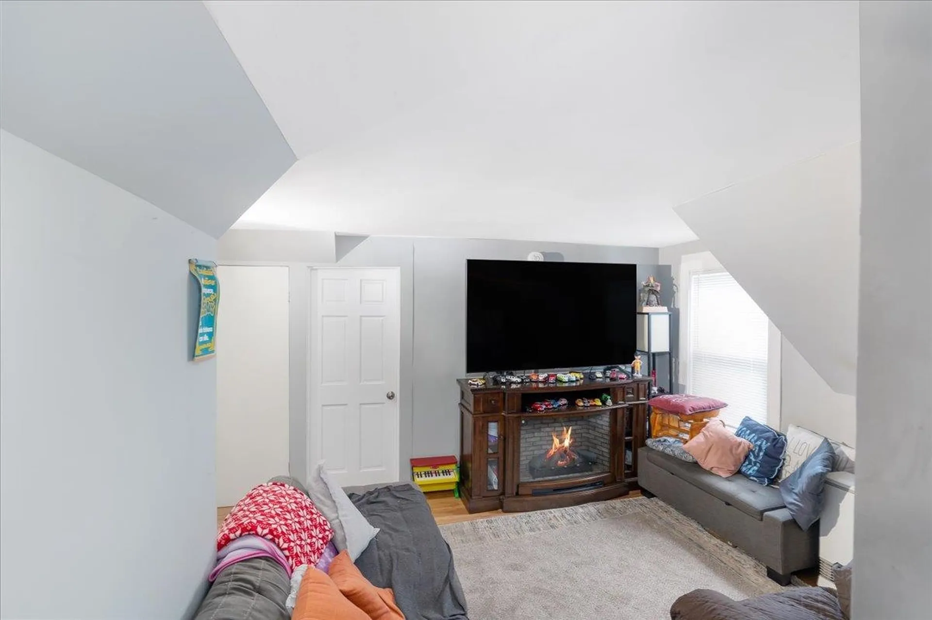952 Somerville Street Manchester NH 03103