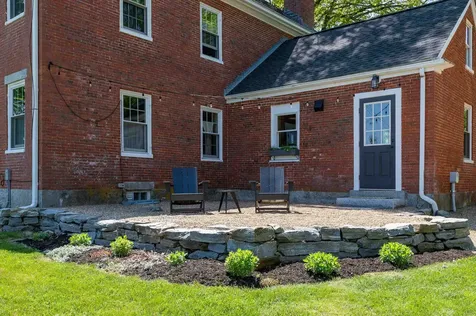 4 Thompson Mill Road Lee NH 03861