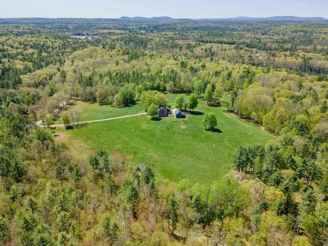 4 Thompson Mill Road Lee NH 03861