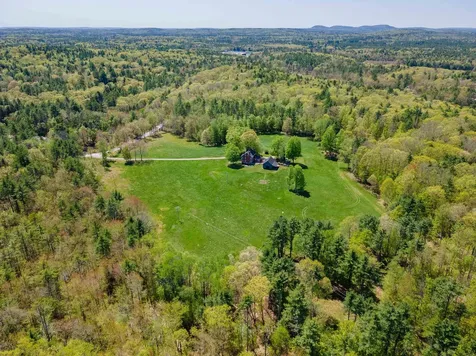 4 Thompson Mill Road Lee NH 03861