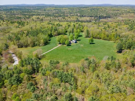 4 Thompson Mill Road Lee NH 03861