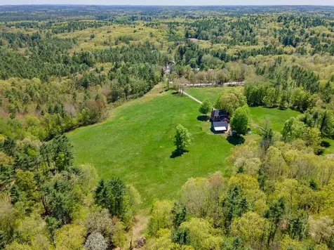 4 Thompson Mill Road Lee NH 03861