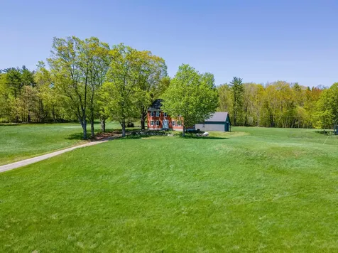 4 Thompson Mill Road Lee NH 03861