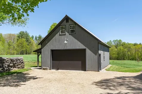 4 Thompson Mill Road Lee NH 03861