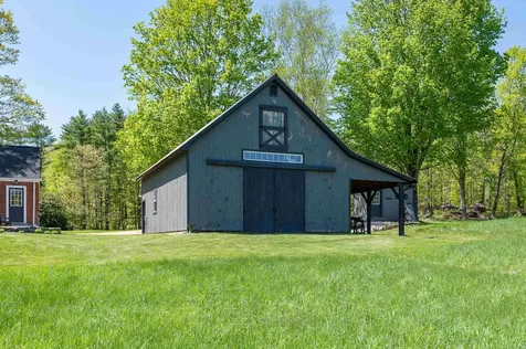 4 Thompson Mill Road Lee NH 03861