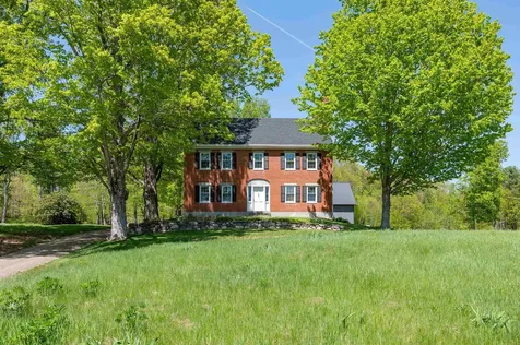 4 Thompson Mill Road Lee NH 03861