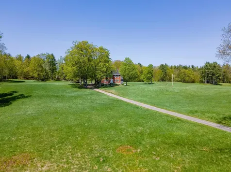 4 Thompson Mill Road Lee NH 03861