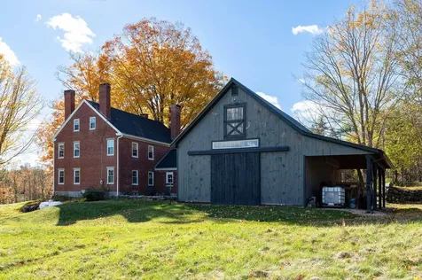 4 Thompson Mill Road Lee NH 03861
