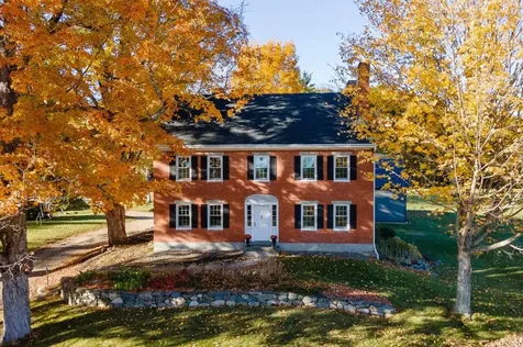 4 Thompson Mill Road Lee NH 03861