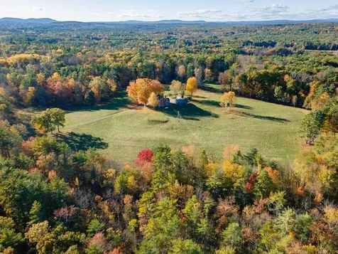 4 Thompson Mill Road Lee NH 03861