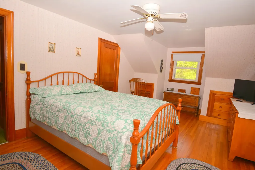 41 Prospect Street Newport NH 03773