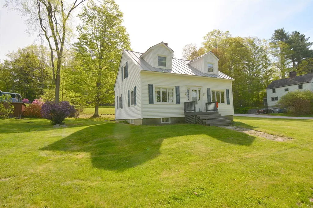 41 Prospect Street Newport NH 03773