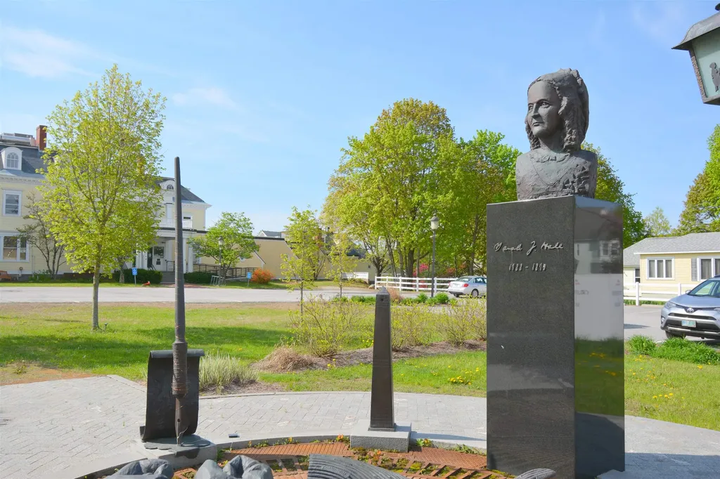 41 Prospect Street Newport NH 03773