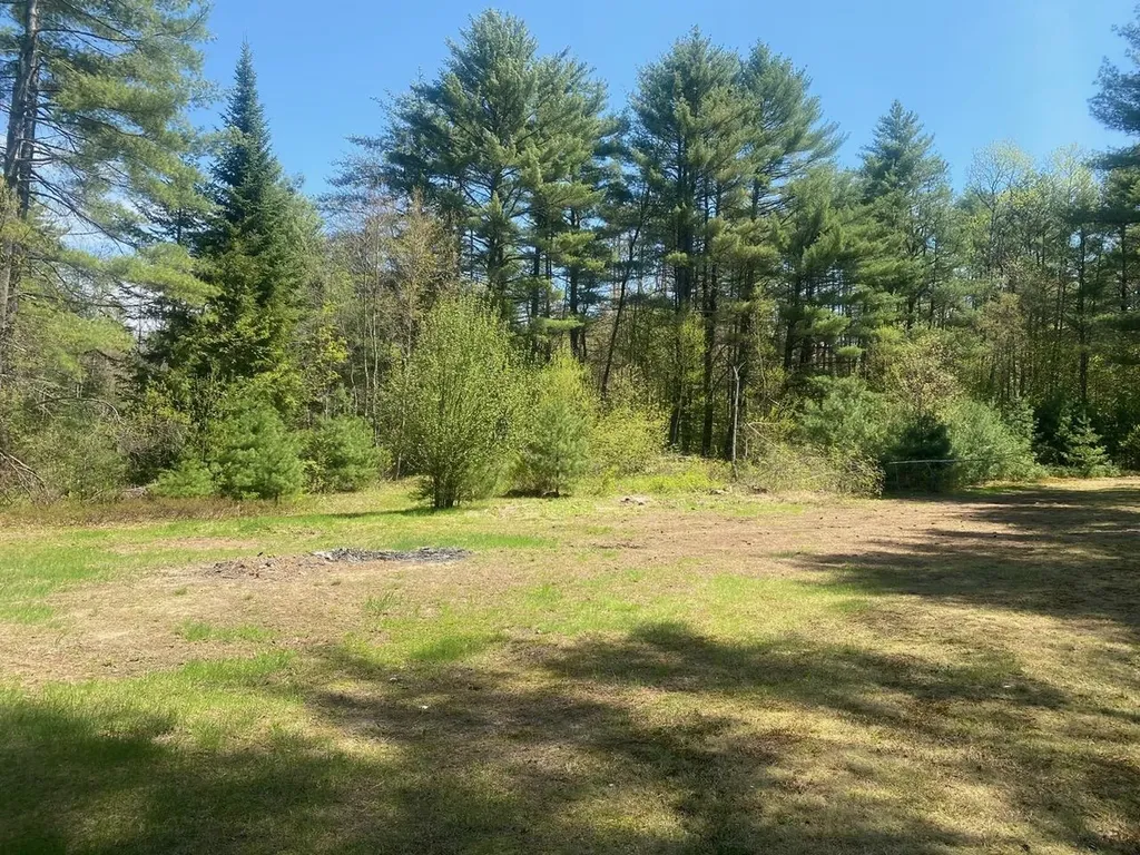 22 Clough Road Effingham NH 03882